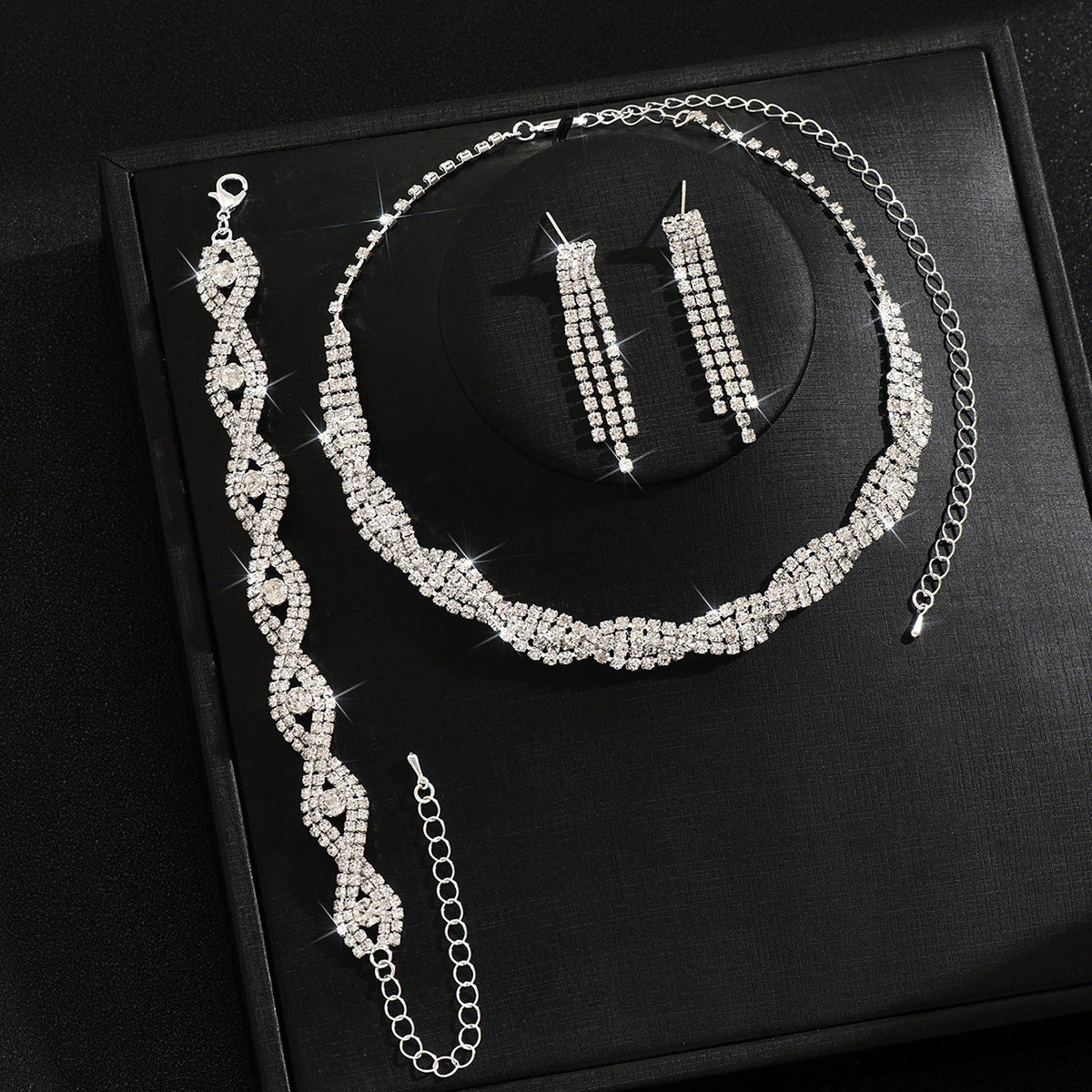 Cross-border Best-selling Rhinestone Twisted Necklace, Earrings, And Bracelet Set, Fashionable, Light Luxury, High-end Bridal Party Jewelry