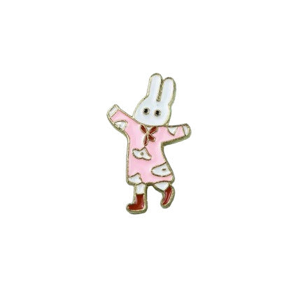 Creative And Adorable Brooches In Various Designs Featuring Animals, Flowers, And Fruits
