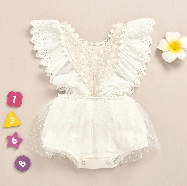 Sleeveless lace baby creeper