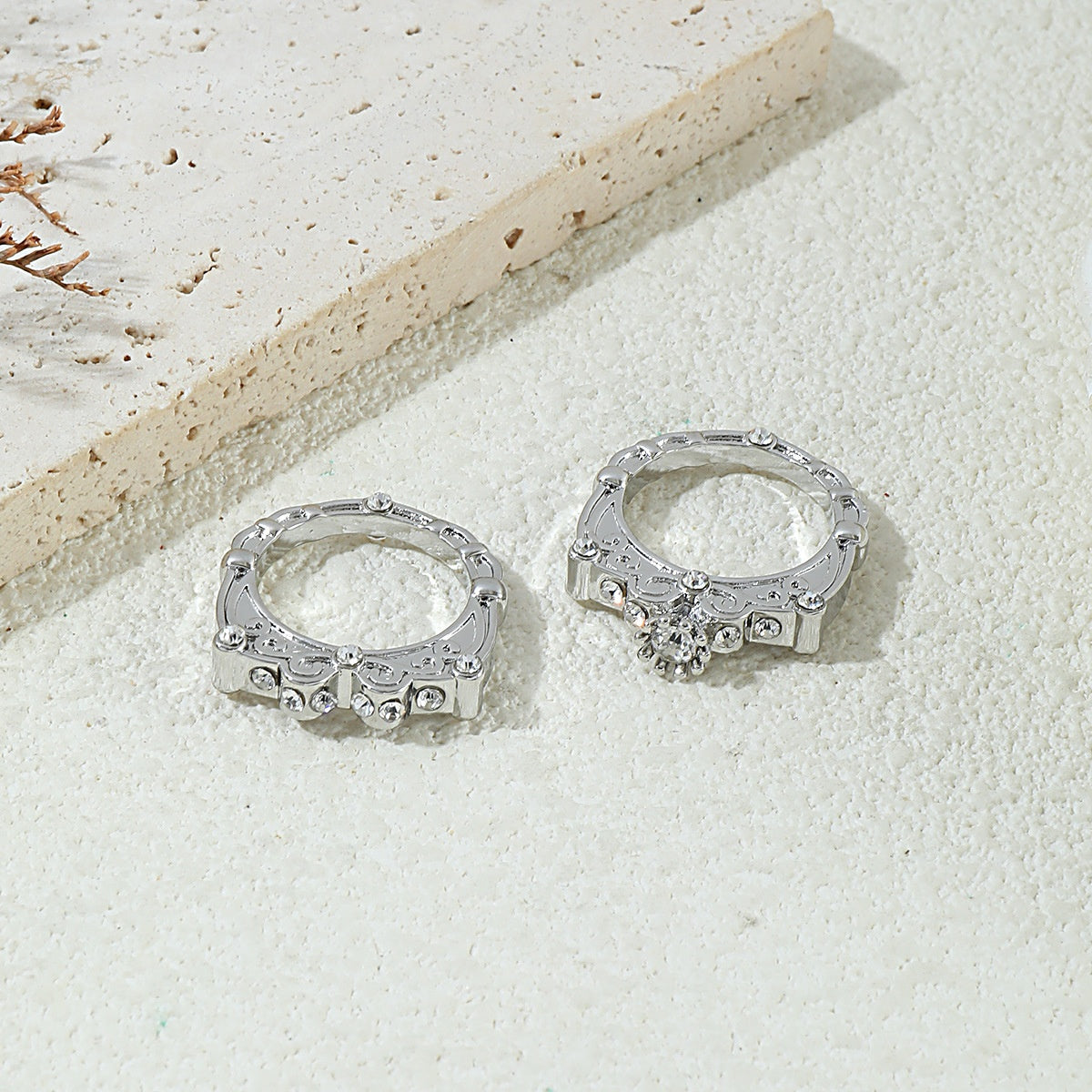Retro-style Creative Engagement Rings For Couples In Europe And The US