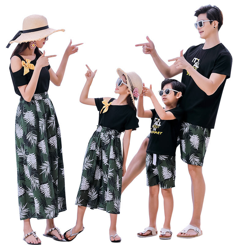 A Family Of Three Or Four Suits Beach Vacation Whole Home Decoration