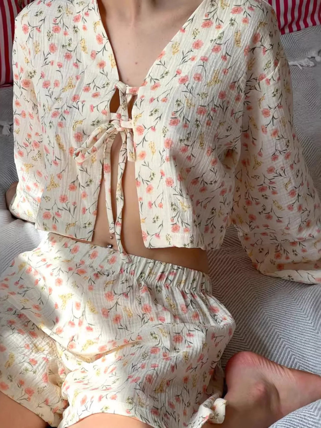 Floral Print Crinkle Texture Tie-Front Top and Shorts Set