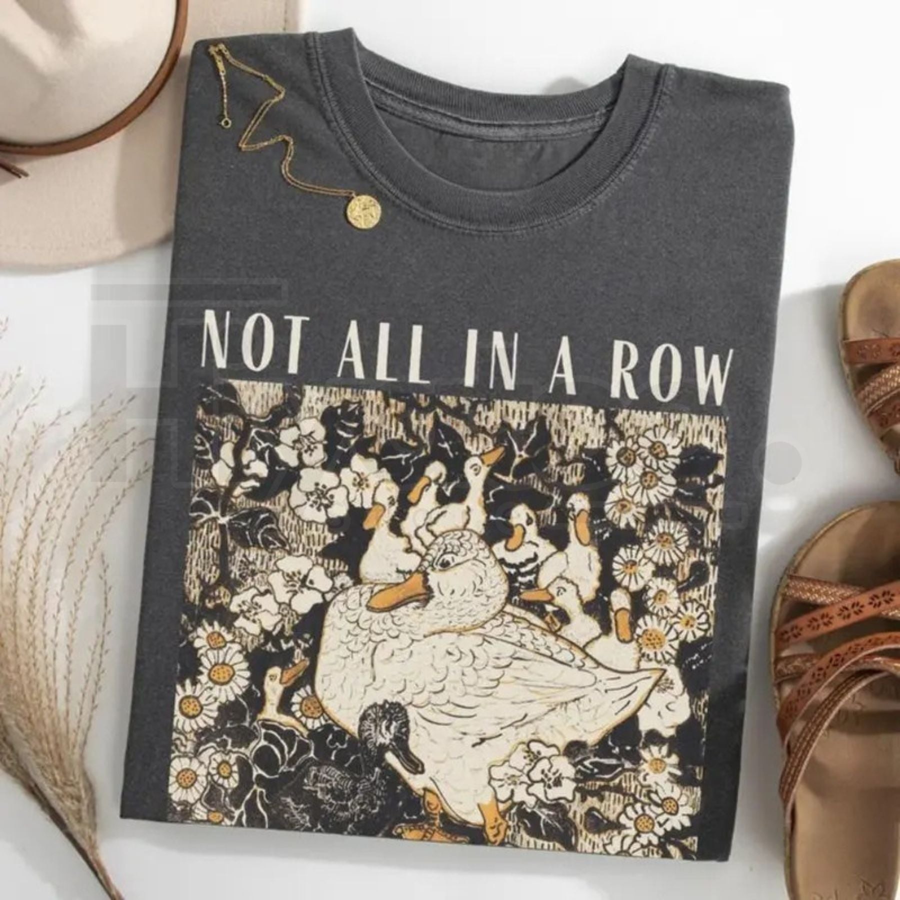 "Duck Non Row" – Fun Retro Animal Duck Mom Graphic Top