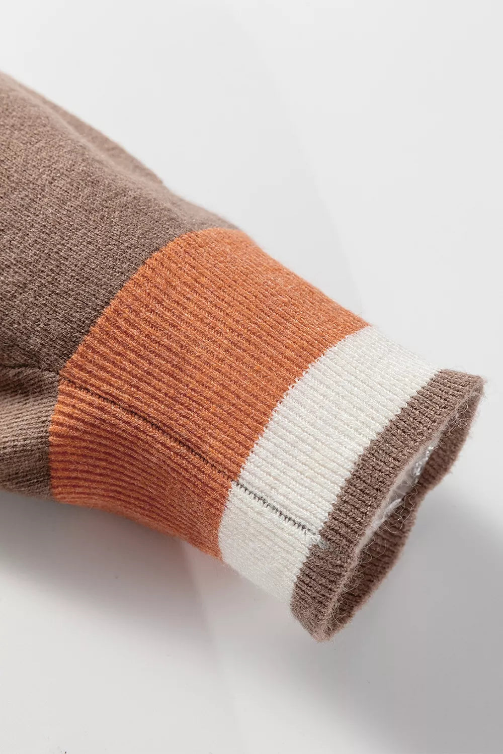 Contrast Trim V-Neck Sweater
