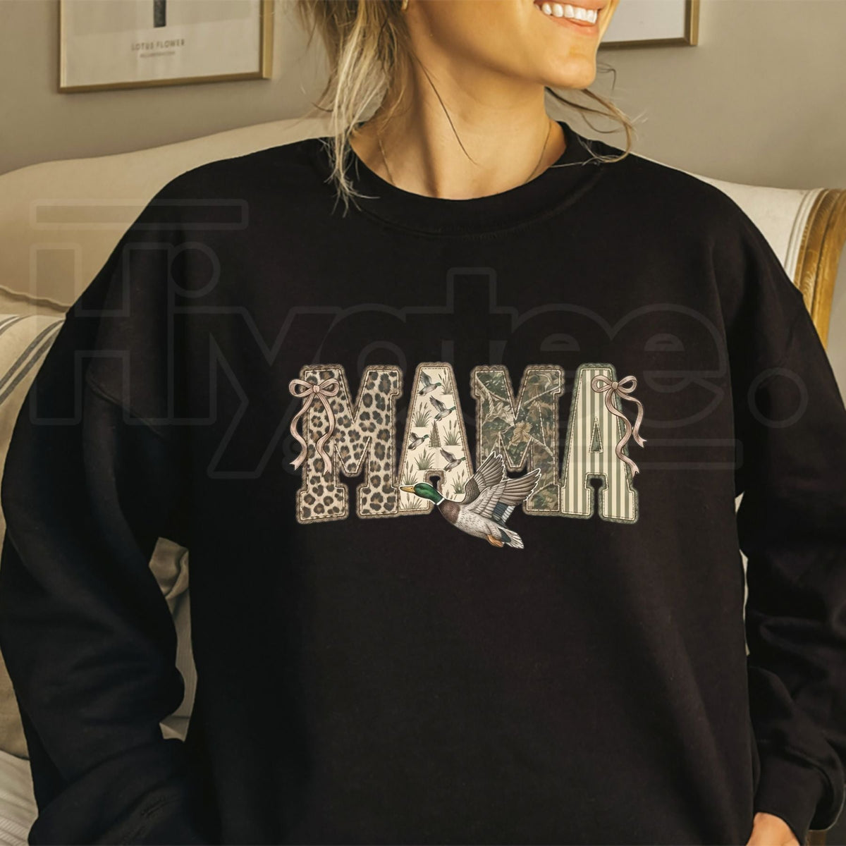 Duck Hunting Mama Sweatshirt – Preppy Camo Outdoors Crewneck, Retro Camouflage Mom Sweater