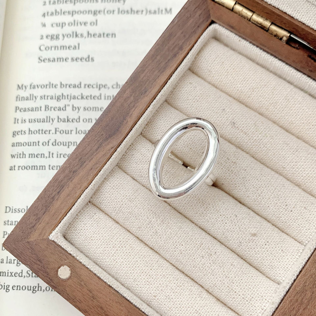 Women Sweet Cool Hollow Oval Open Ring, Ins Style Geometric Irregular Line Design, Niche Internet Celebrity Index Finger Jewelry