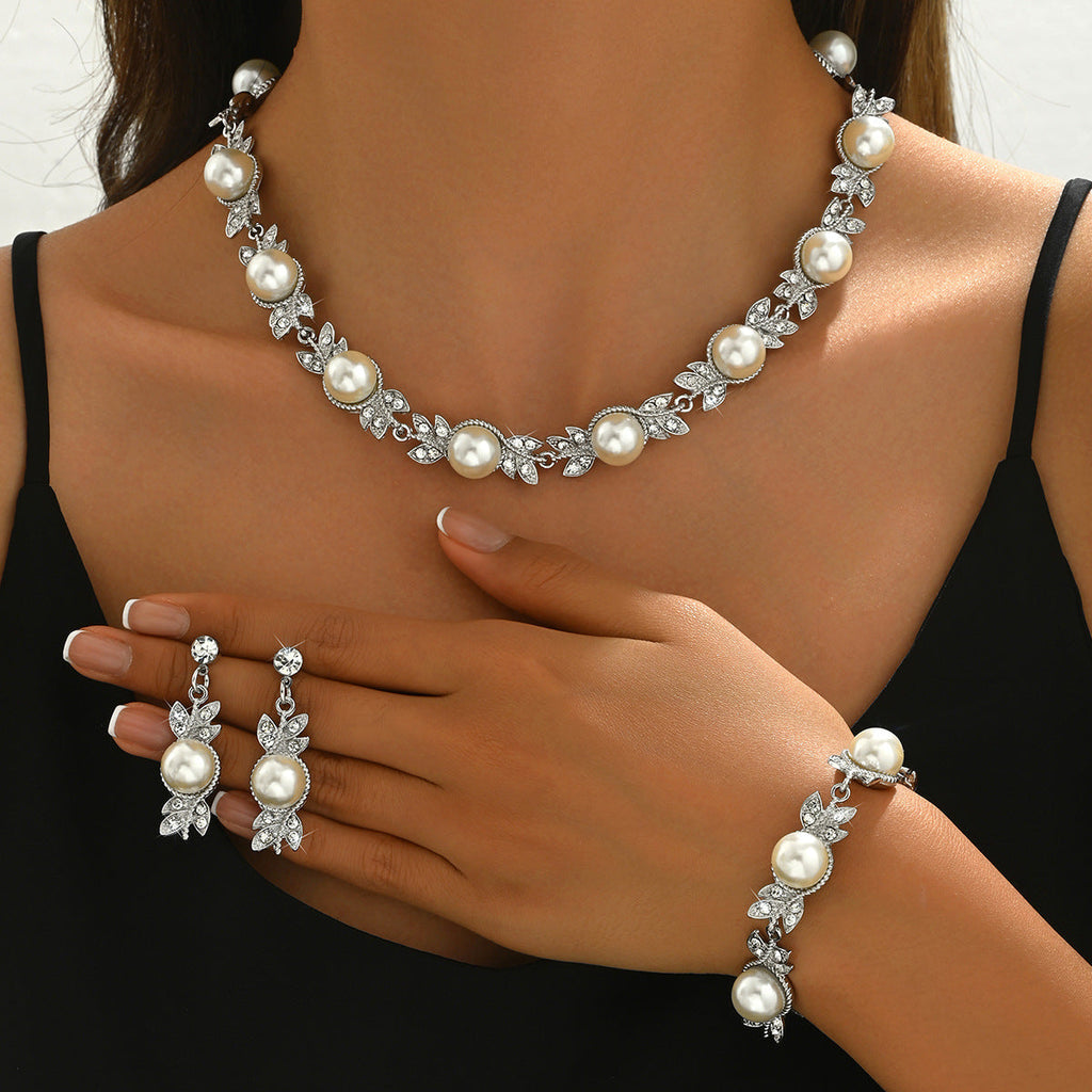 Cross-border Explosions Jewelry Vintage Fashion Pearl Necklace Earrings Bracelet Suit Bridal Accessories