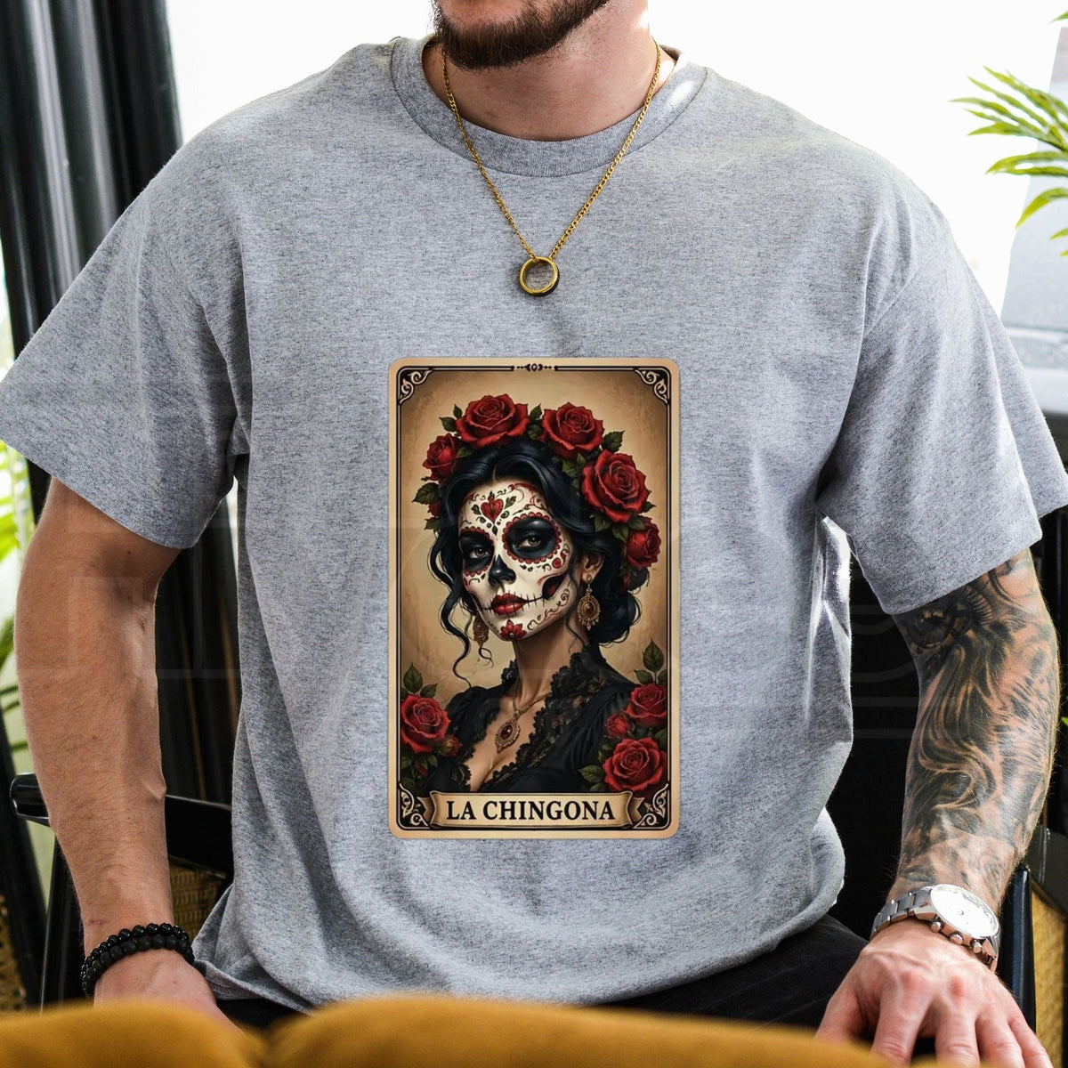 La Chingona Tarot Card Sugar Skull T-Shirt – Day Of The Dead Latina Pride Red Rose Tee