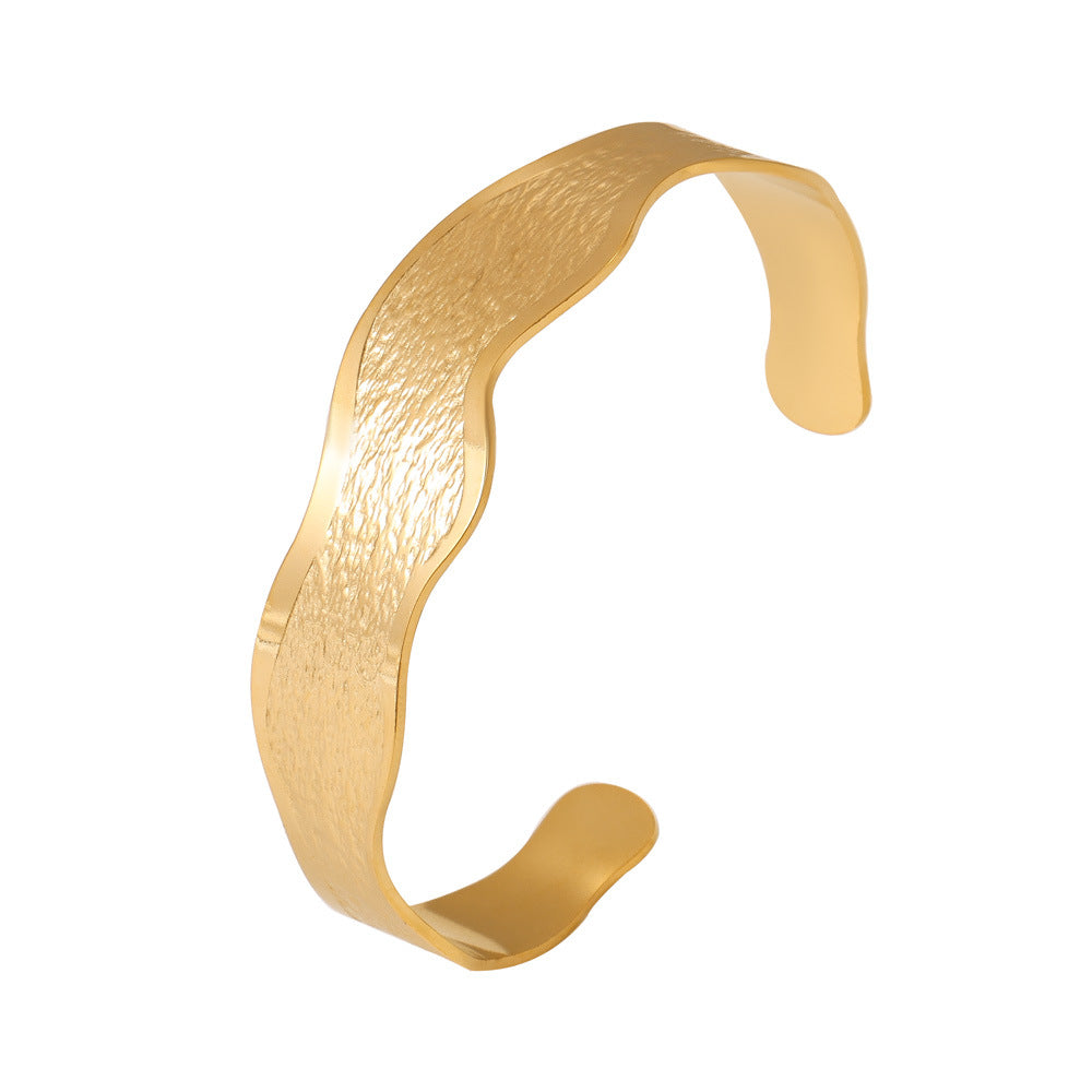 Ripple-patterned Open-ended Bracelet