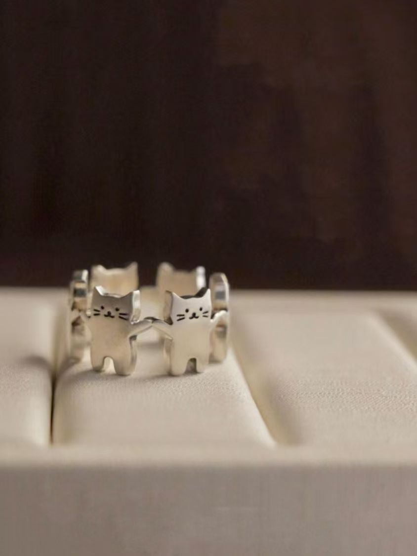 Creative Cat World Open Adjustable Ring, Minimal Unique Cat Holding Paw Index Finger Ring For Women, Party Dancing Hand Jewelry