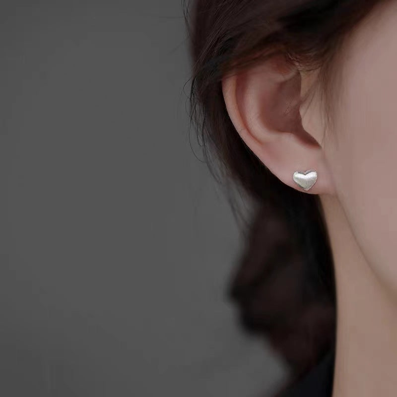 999 Fine Silver Brushed Heart Stud Earrings Womens Light-luxury Simple And Versatile