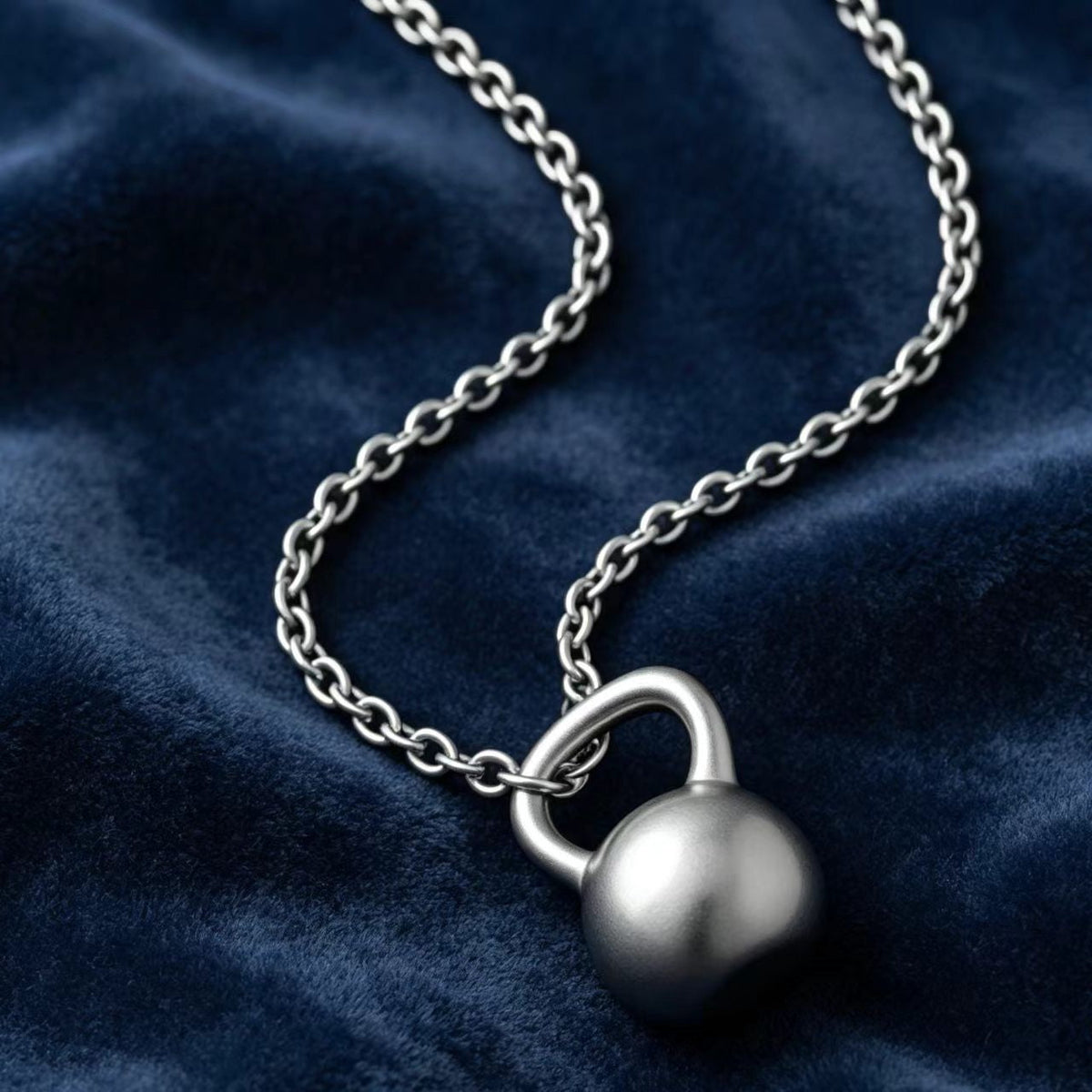 Casual Solid Mini Round Lock Necklace