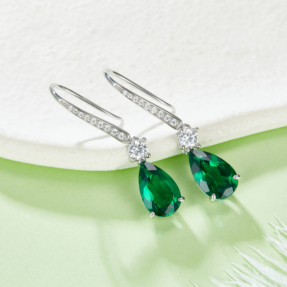 S925 Silver 2.8g Lab-Created Emerald Dangle Earrings, 11x7mm 0.6ct Pear Pair