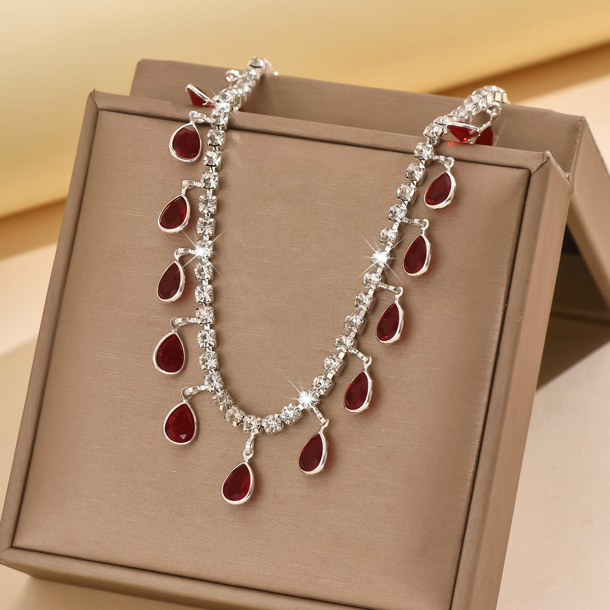 Light Luxury And High-End Zircon Water Drop Tassel Anklet, Fashionable, Sweet And Versatile Crystal Anklet, Beach Vacation Style Accessory