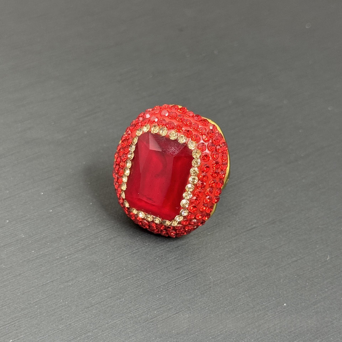 Fashionable Handmade Gemstone-studded Full-diamond Ring