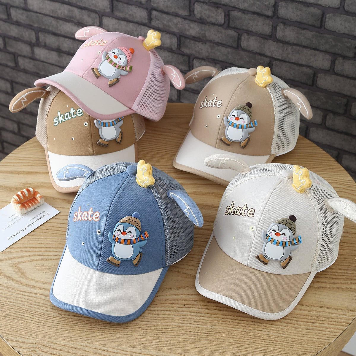 Spring And Summer Cute Little Penguin Net-silk Fashion Baseball Cap For Boys And Girls. Suitable For Babies To Play Outdoors. Provides Shade And Sun Protection.