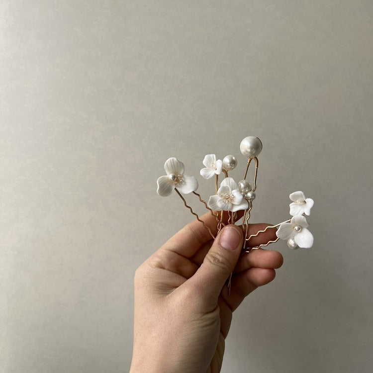 Ceramic Flower Pearl Embellished Bridal Hairpin Hair Plug Simple Hair Accessories
