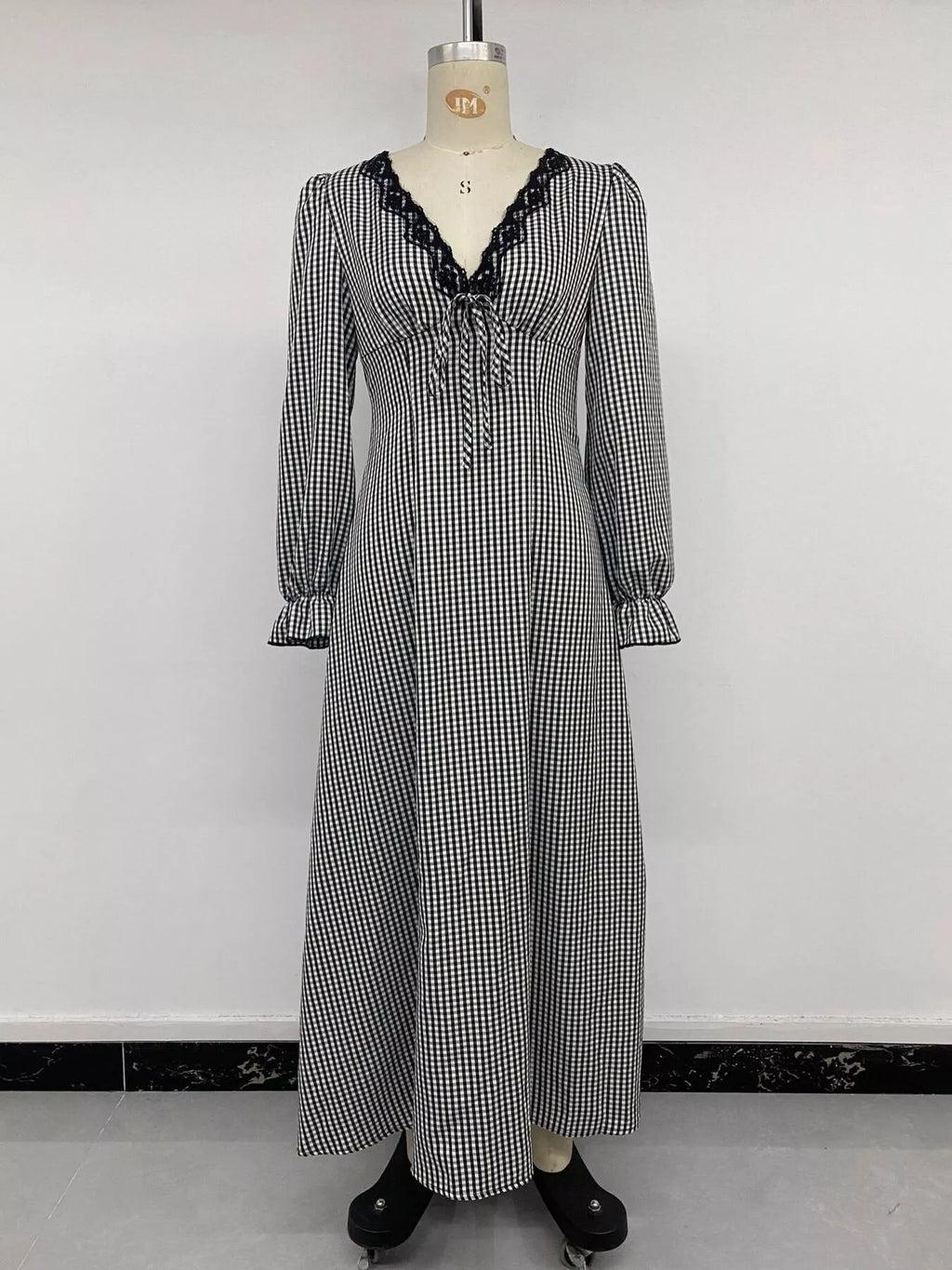 Gingham Lace-Trim V-Neck Long Sleeve A-Line Maxi Dress