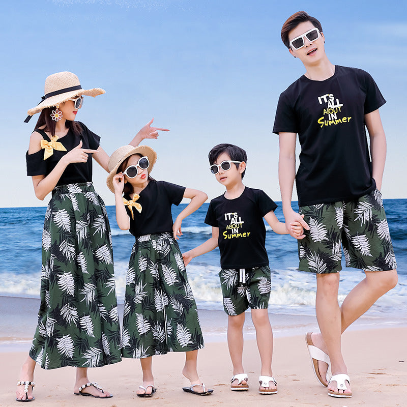 A Family Of Three Or Four Suits Beach Vacation Whole Home Decoration