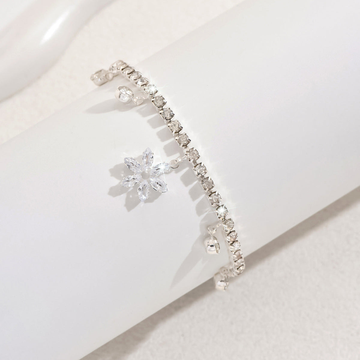 Korean New Style Sweet Crystal Zircon Flower Pendant Anklet Fashionable Beach Vacation Style Women's Silver Bracelet