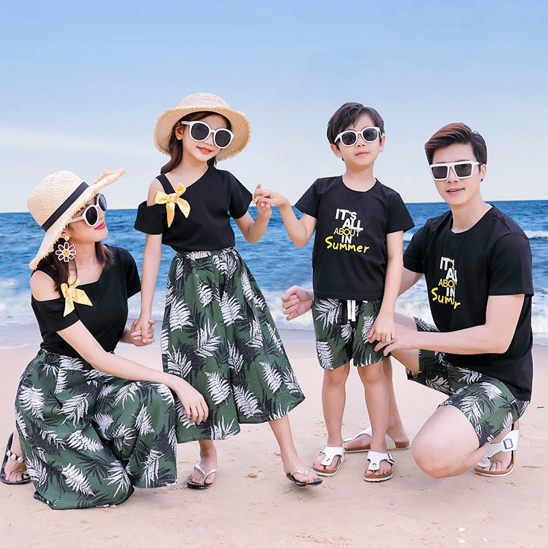 A Family Of Three Or Four Suits Beach Vacation Whole Home Decoration