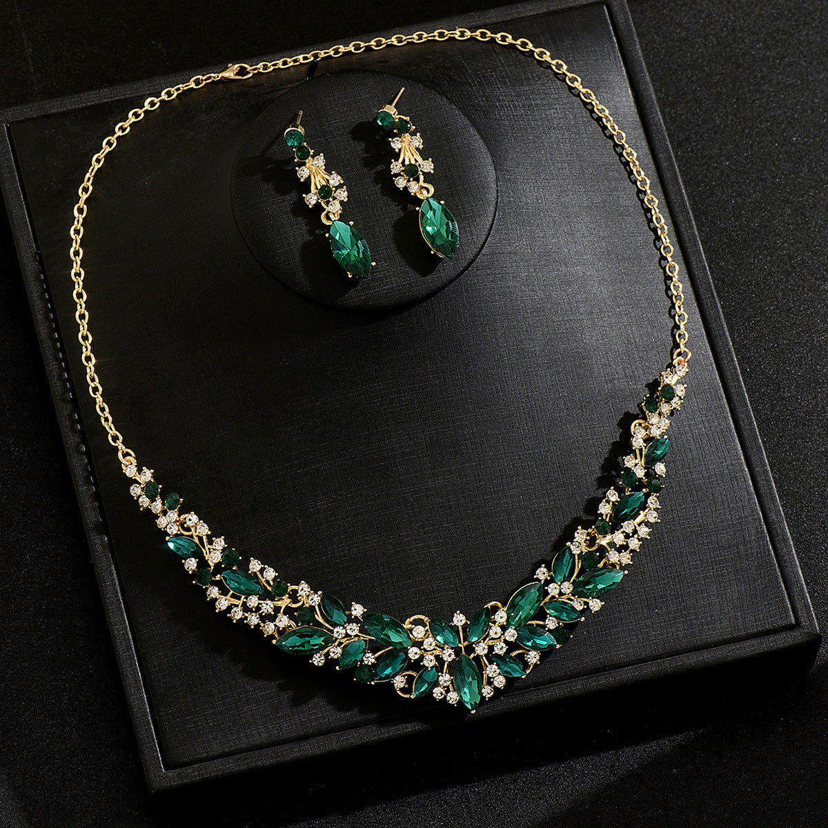 Vintage Flower Alloy Necklace Earrings 2Pcs Set Bridal Women Jewelry Set For Wedding Banquet Evening Occasions