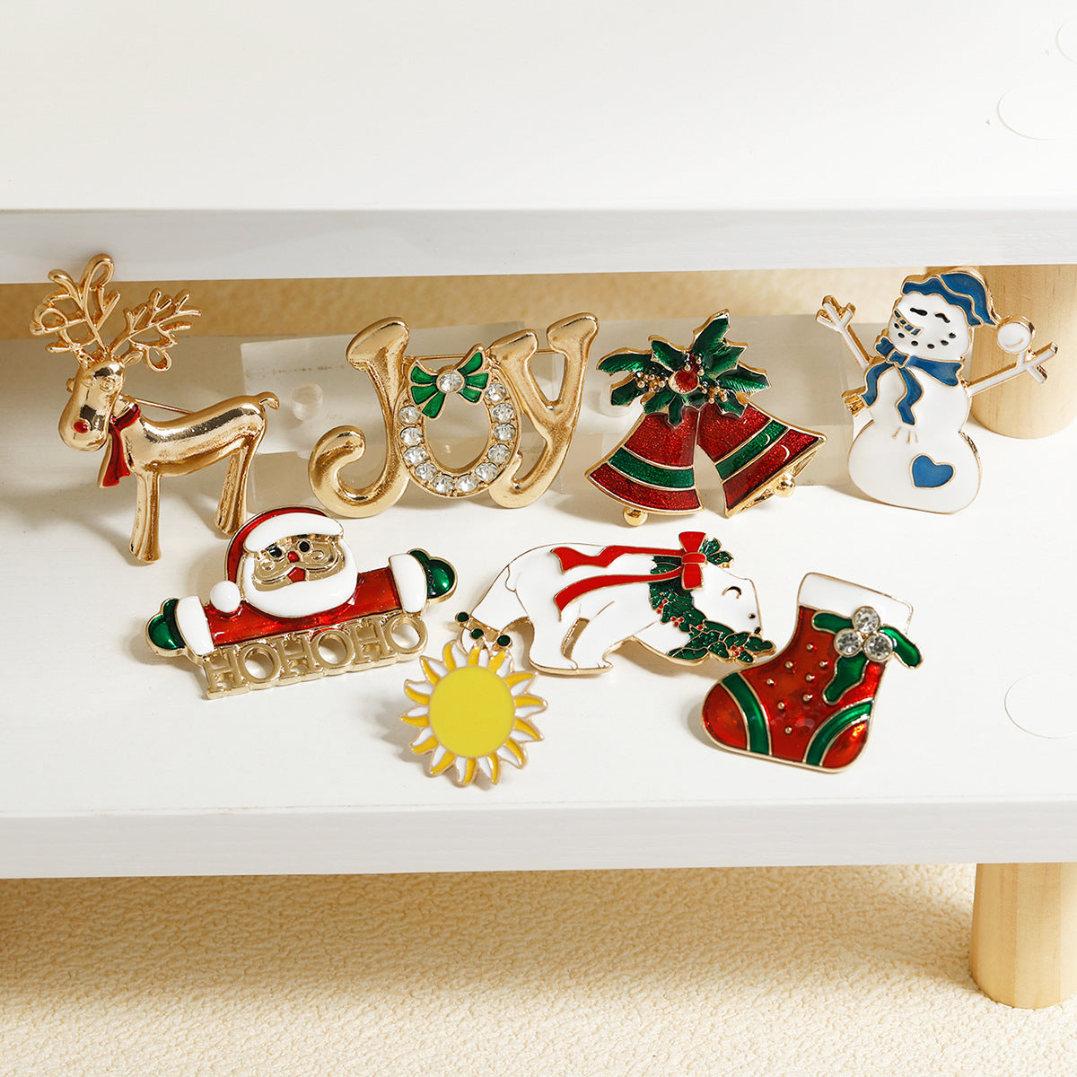 European And American Cross-Border Exquisite Enamel Christmas Series Brooches Christmas Flower Bells Reindeer Brooches Wholesale From Manufacturers