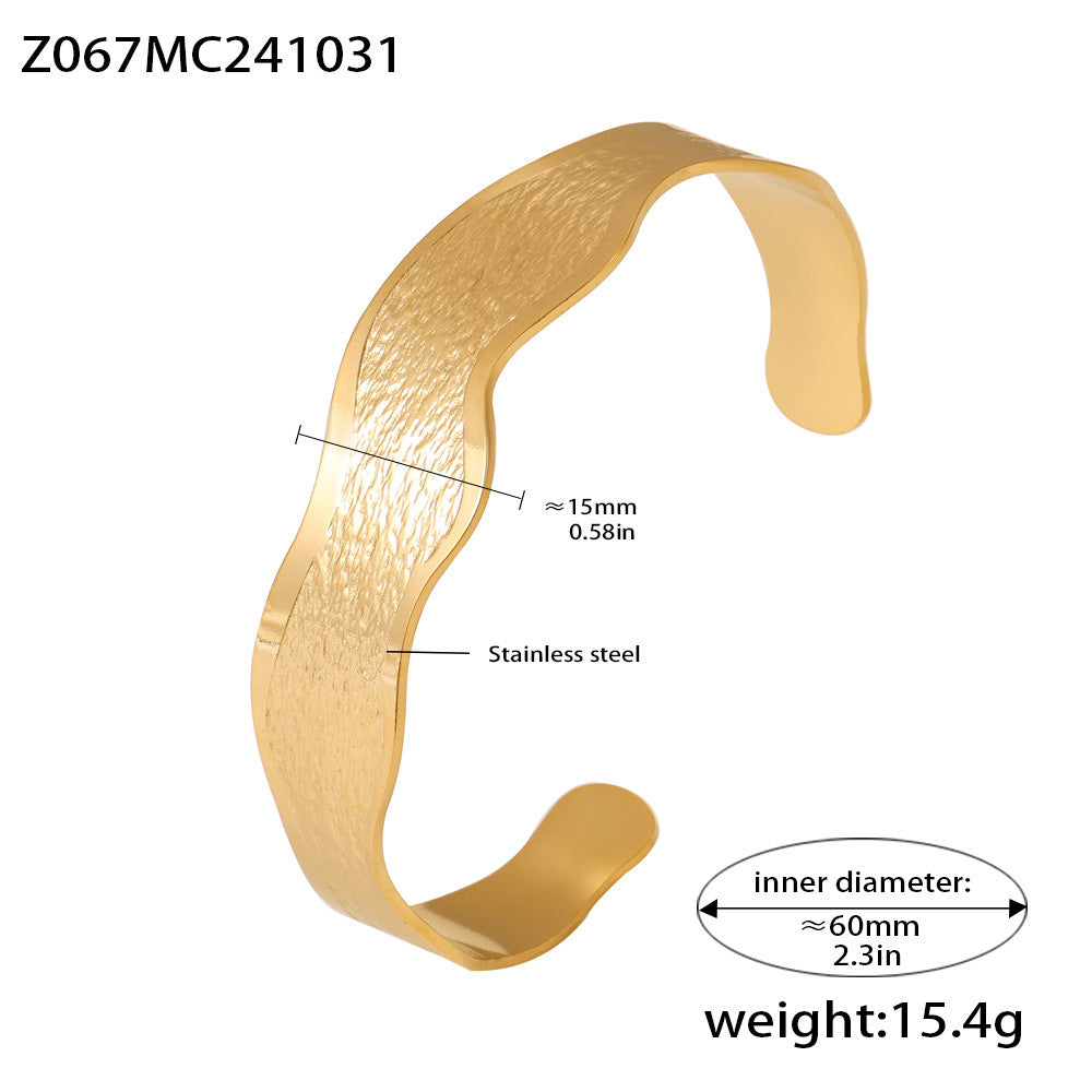 Ripple-patterned Open-ended Bracelet