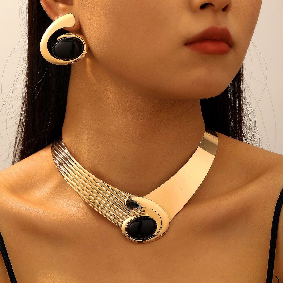 Womens Versatile Earring And Necklace Jewelry Set