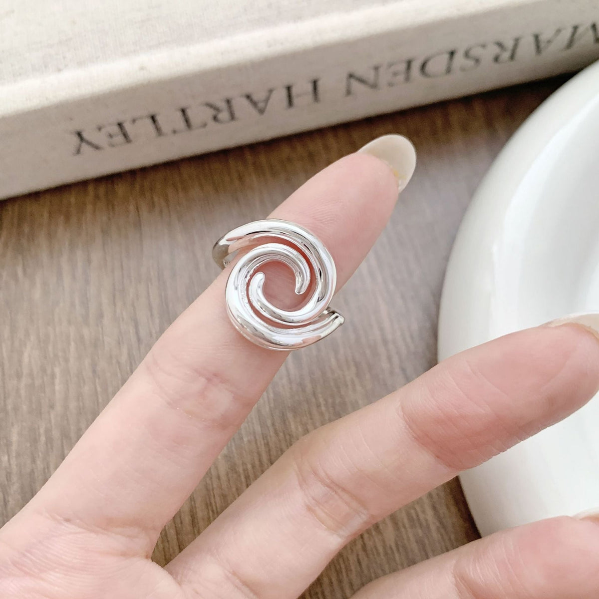 Women Minimalist Line Circle Open Ring, Geometric Cold Tone Exquisite Cross Border Adjustable Index Finger Ring, Trendy Influencer Finger Jewelry