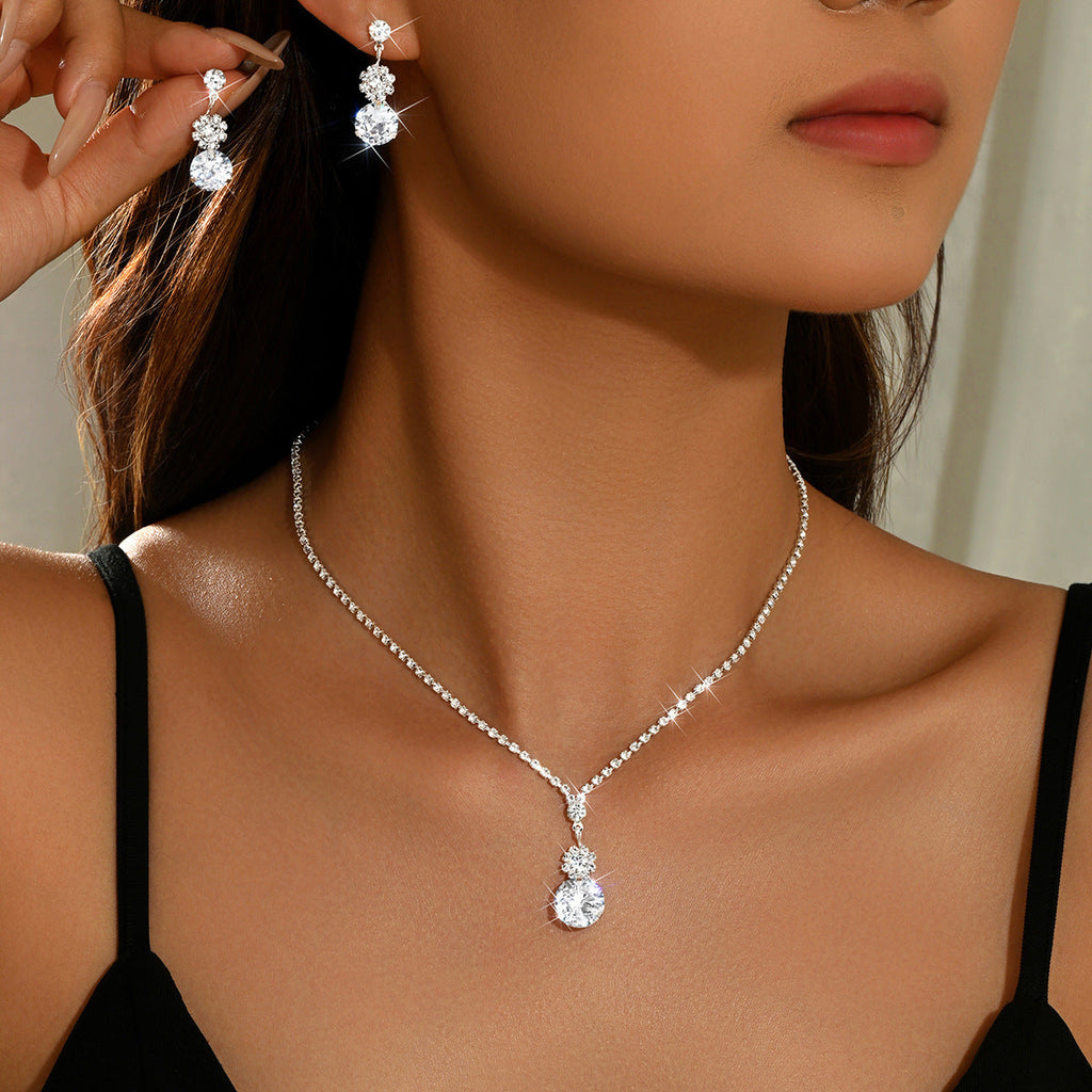 Eco-friendly Yiwu Wholesale Simple Crystal Zircon Necklace And Earrings Two-piece Set, Fashionable Daily Commuter Party Jewelry