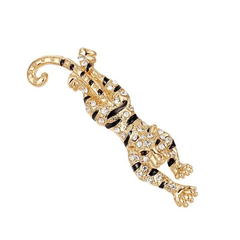 Retro Yet Stylish Animal Brooch