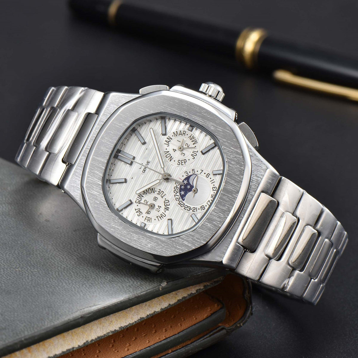 Fashionable Six-Prong Steel-Strap Business-Style Nautilus Mens Watch