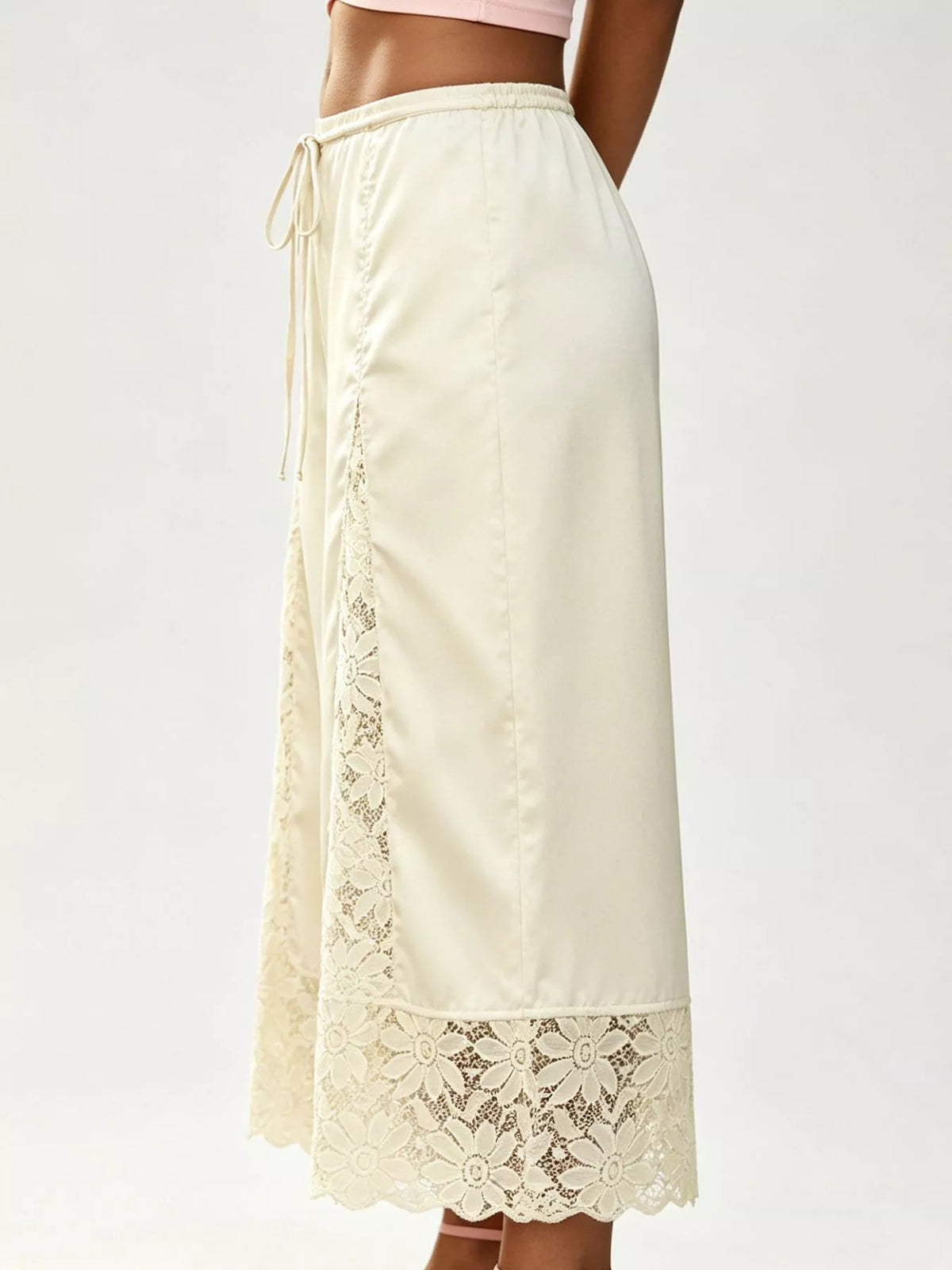 Lace Trim Wide-Leg Cropped Pants