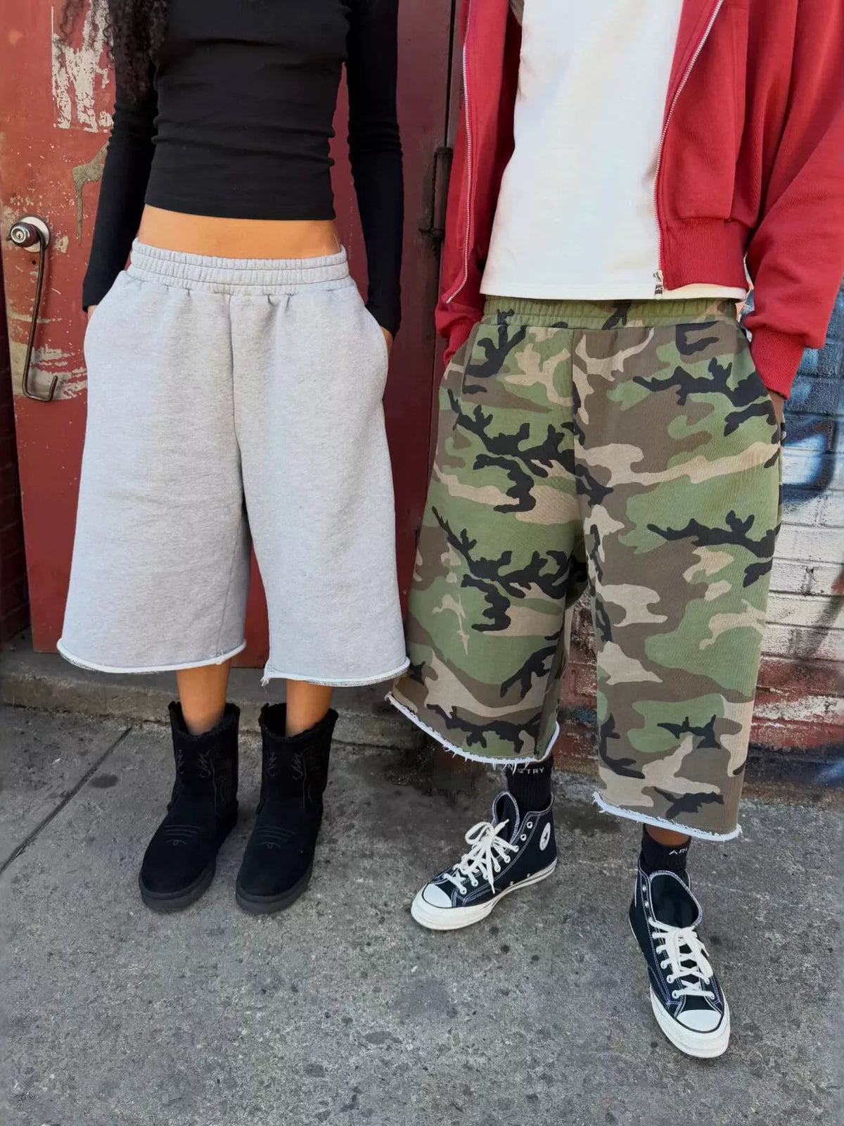Wide-Leg Cropped Sweatpants with Pockets