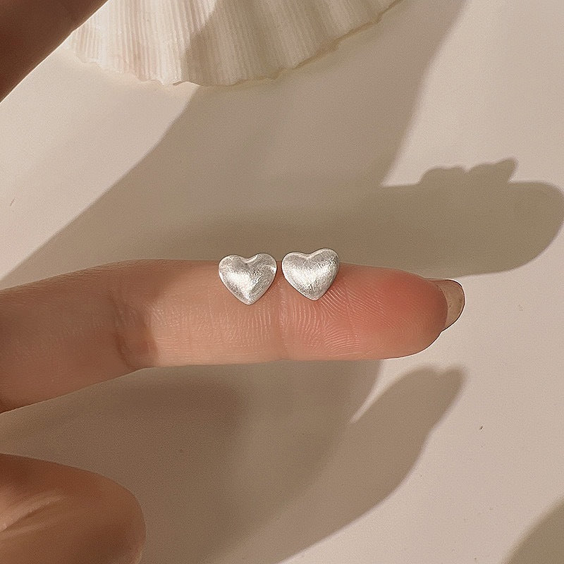 999 Fine Silver Brushed Heart Stud Earrings Womens Light-luxury Simple And Versatile
