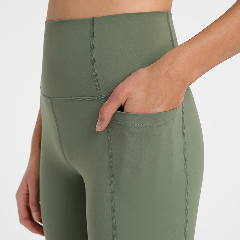 Women's Sports Short-length Shorts